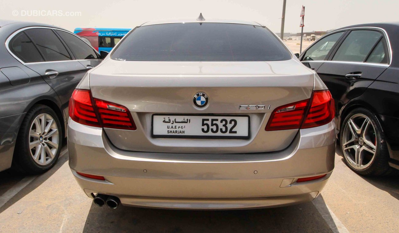 BMW 520i i