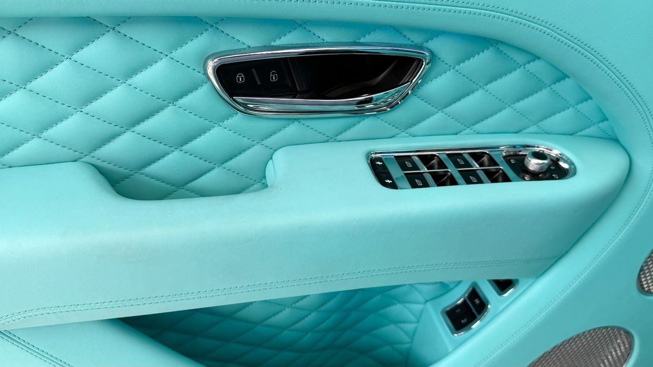 Bentley Bentayga Bentley Mansory Bentayga 1of1 - 2022 - Bespoke Fully Loaded With Two Tone Color