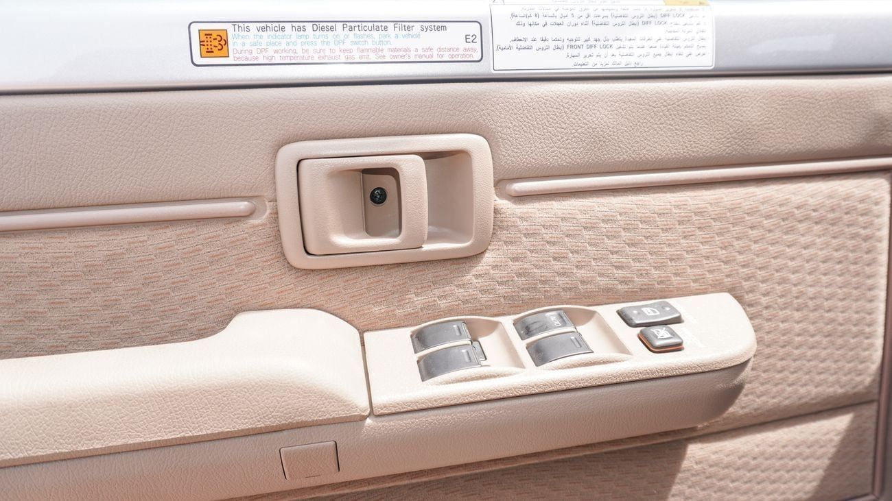 Toyota Land Cruiser Pick Up LC 79 DC 4.5L DIESEL V8