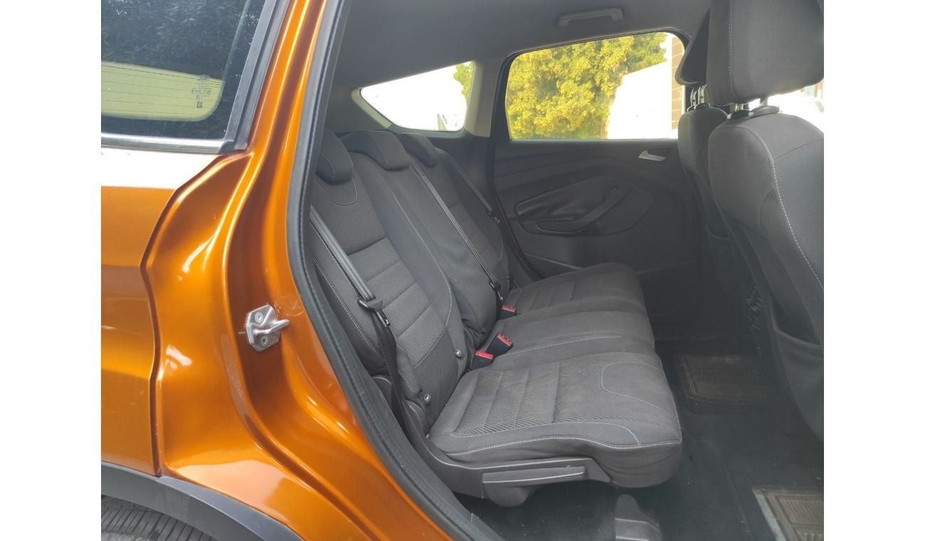 Ford Escape Ford Escape 2015 Gcc full automatic