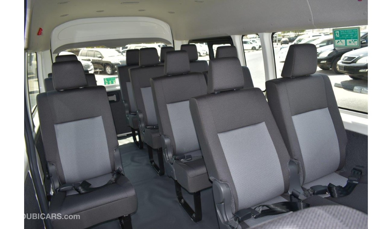 Toyota Hiace 3.5L 13 SEATER MANUAL TRANSMISSION