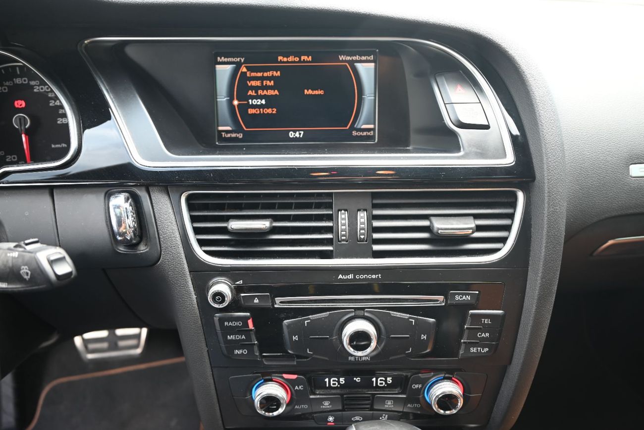Audi A5 40 TFSI Style & Technology Selection S-line 2.0L - AUDI A5 2016 - ACCIDENT FREE - GCC - BLACK EDITIO
