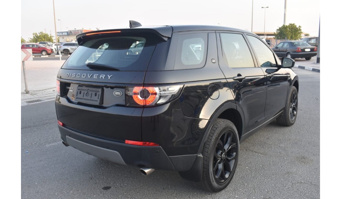 Land Rover Discovery diesel right hand drive 2.0L year 2018 black color