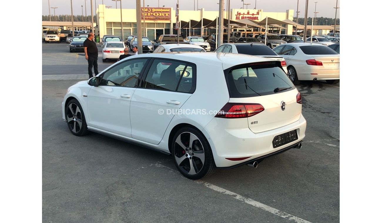 Volkswagen Golf Volex wagan GTI MODEL 2015 GCC car perfect condition full option panoramic roof back camera full el