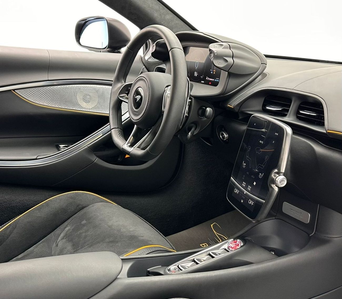 مكلارين أرتورا 2024 McLaren Artura Performance, 1 Year Warranty Unlimited Km, McLaren Full Service History