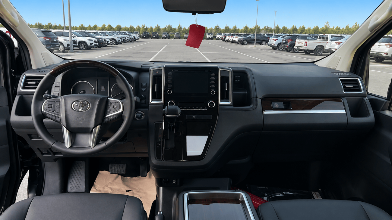 تويوتا جرافينا Premium - 3.5L Petrol Auto - 6 Seats - Black Interior - 2026 Model