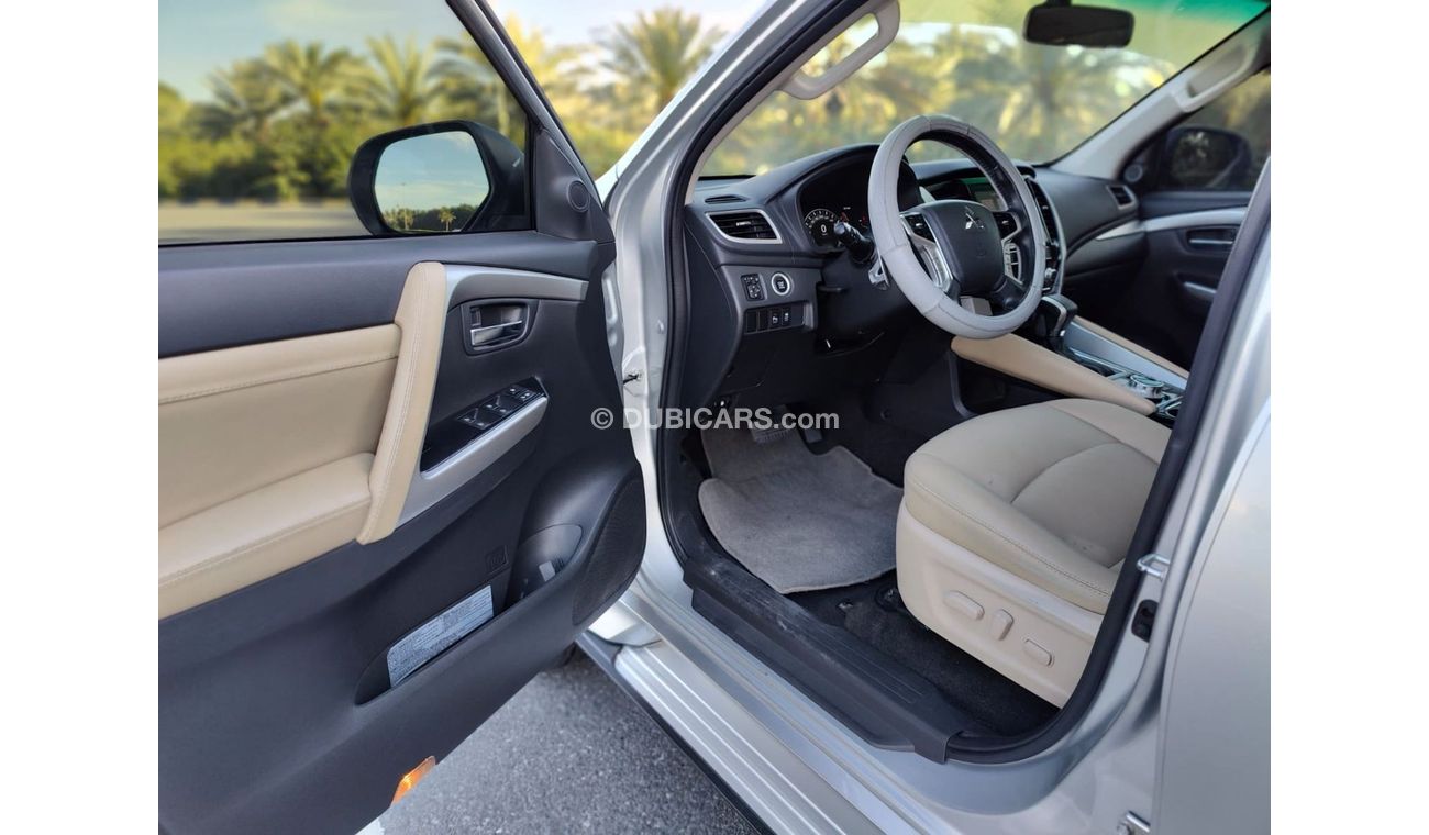 Mitsubishi Montero GLS Premium Mitsubishi Montero 4WD 2020 GCC ORGINAL PAINT - ACCIDENT FREE - PEREFCT CONDITION