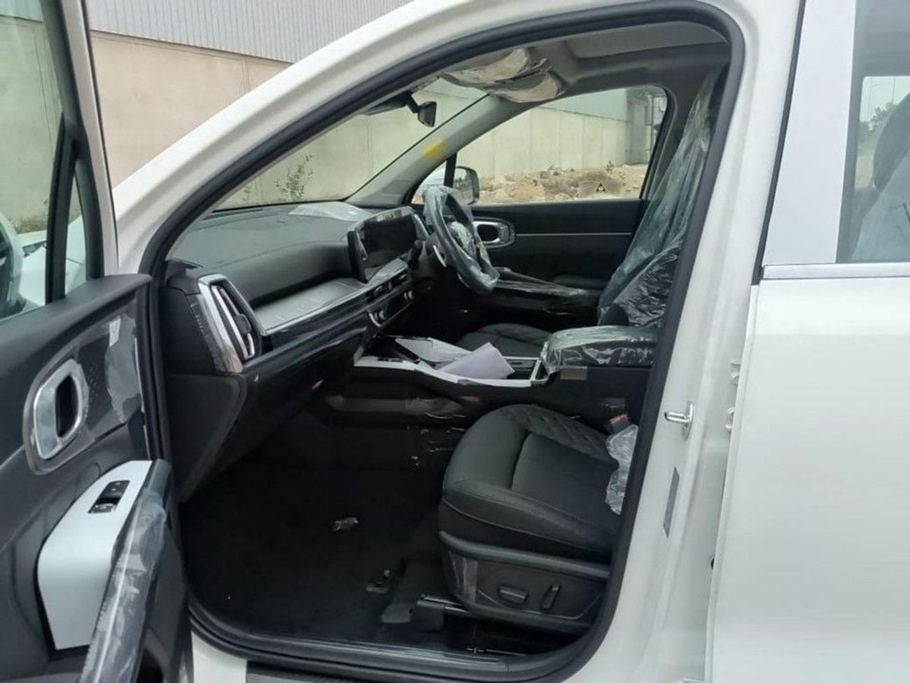 كيا سورينتو Kia Sorento 1.6L T AWD HEV Petrol