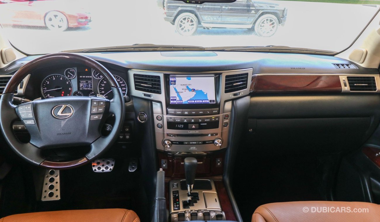 Lexus LX570