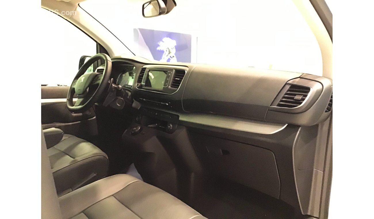 Peugeot Traveller Business VIP  2.0L 2019 Model with GCC Specs