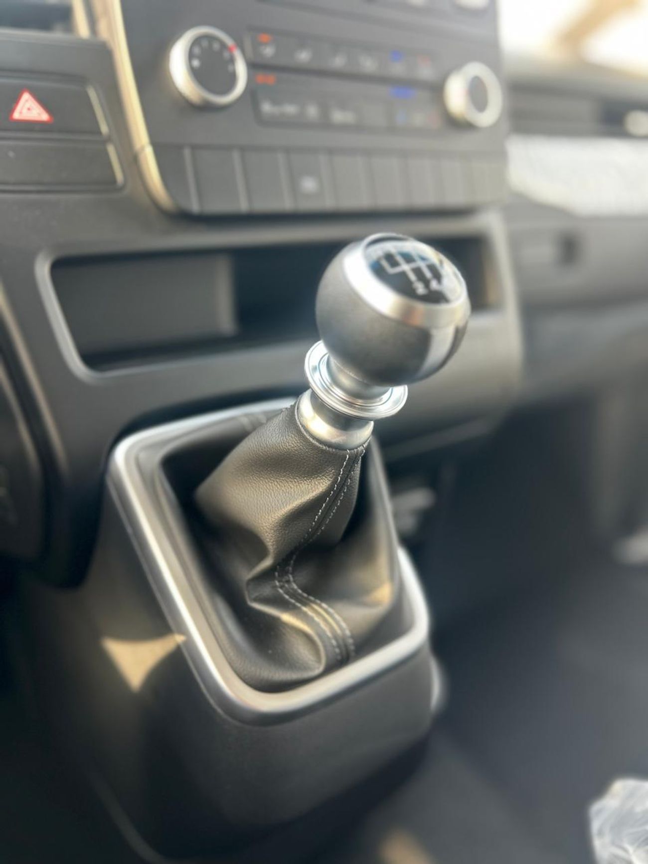 Hyundai Staria Hyundai Staria 2.2l CRDI 11 Seat Fwd Manual Transmission