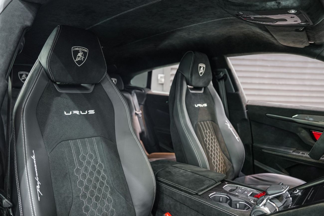 لامبورغيني اوروس 4.0T V8 Performante Full Carbon Pack, Akrapovic Exhaust, Lamborghini Warr + Serv!!