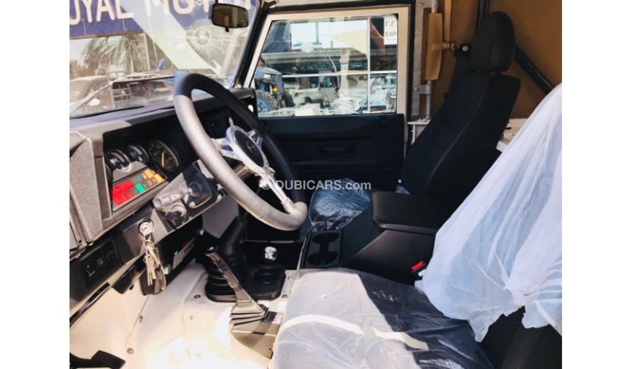 Land Rover Defender 90