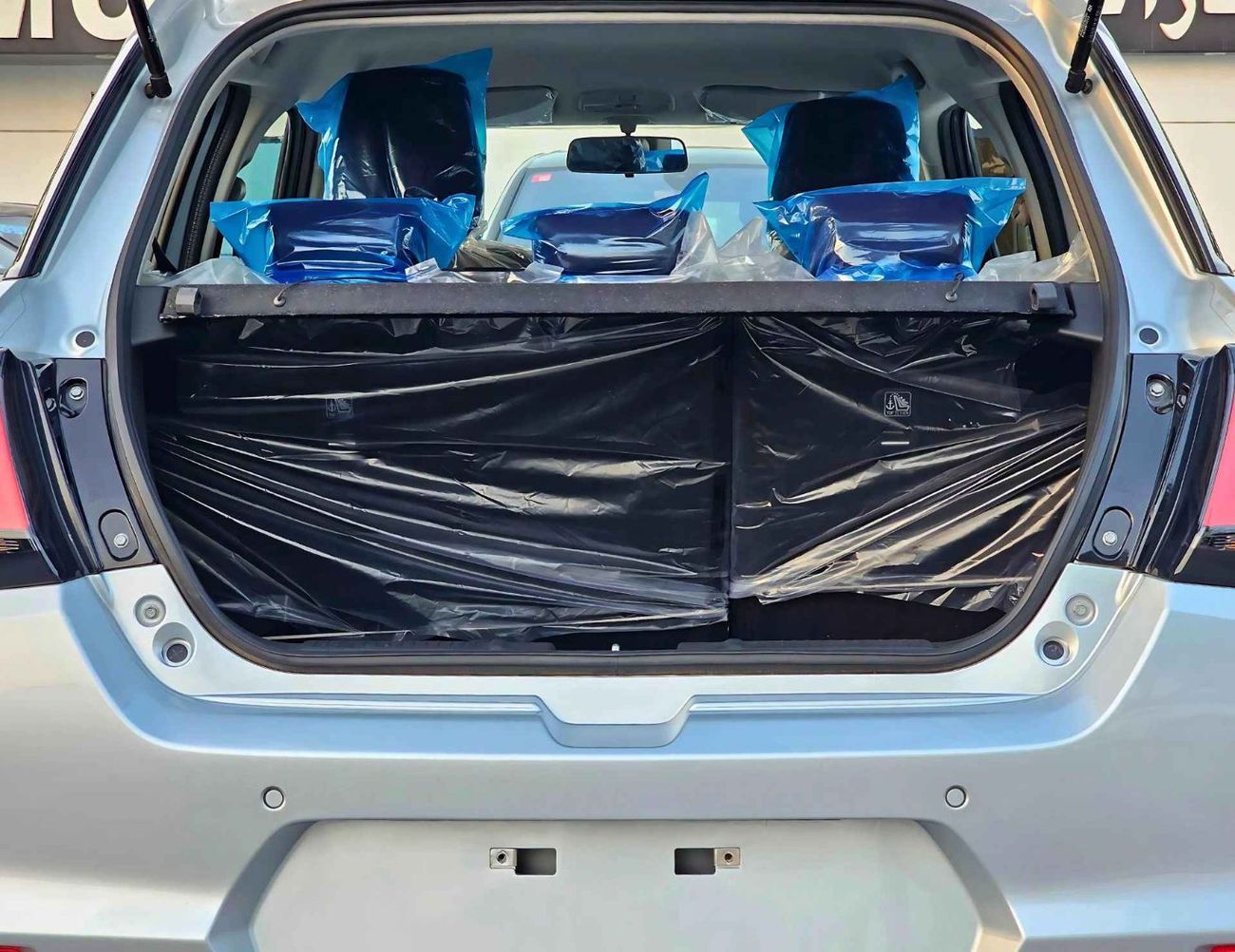 سوزوكي سويفت GLX / 1.2L PETROL A/T / PUSH START / REAR CAMERA & REAR PARKING SENSOR / CODE # GLX