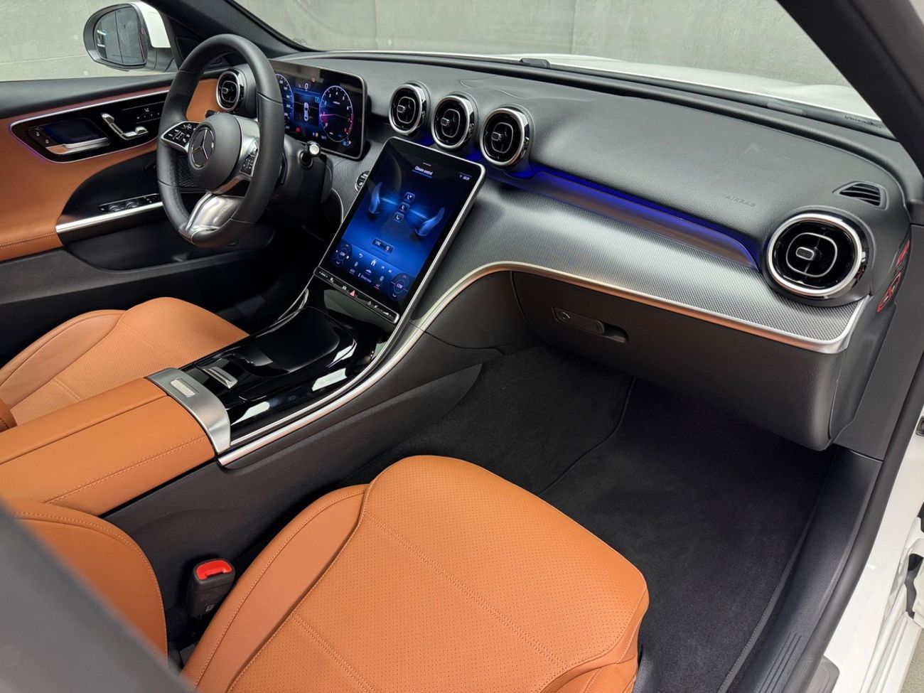 Mercedes-Benz C 200 Premium 2.0L Premium 1.5L