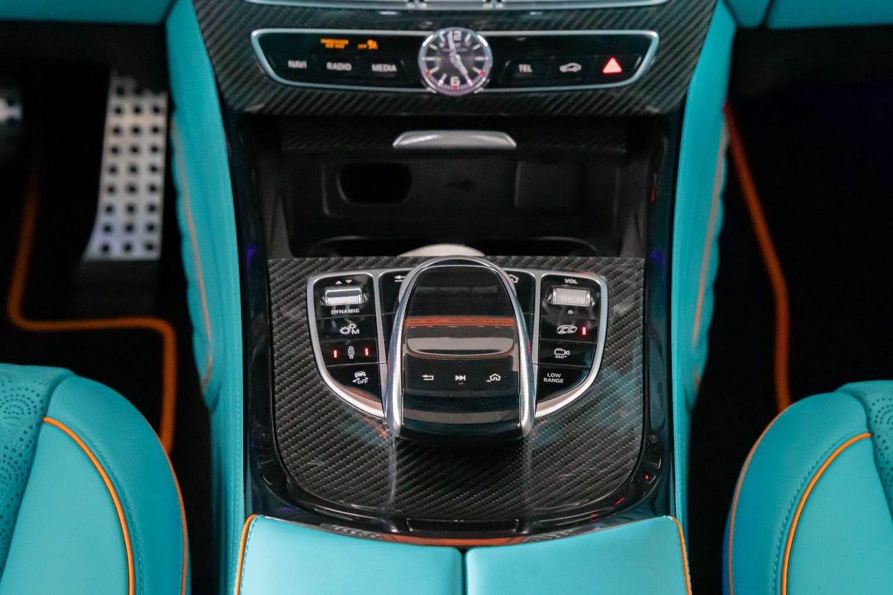 Mercedes-Benz G 63 AMG 4MATIC SUV Mercedes Benz G63 AMG - Carbon Fiber - Fully Loaded - Brabus Kit 800 - 2024