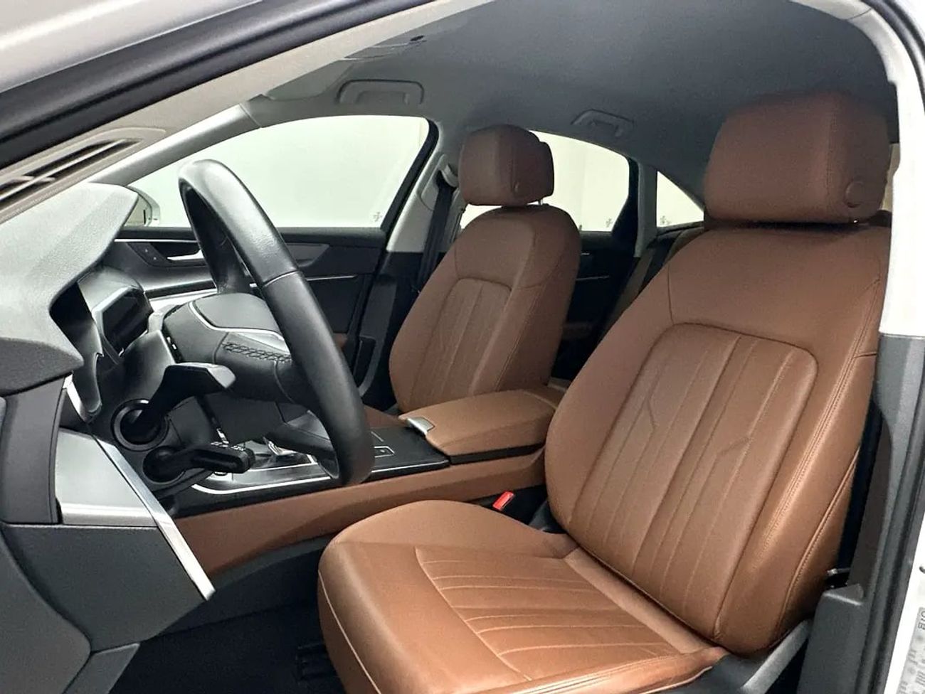 Audi A6 40 TFSI 2.0L 40 TFSI 190hp FWD Business (Ref# 081305) EXCLUSIVE RAMADAN OFFER