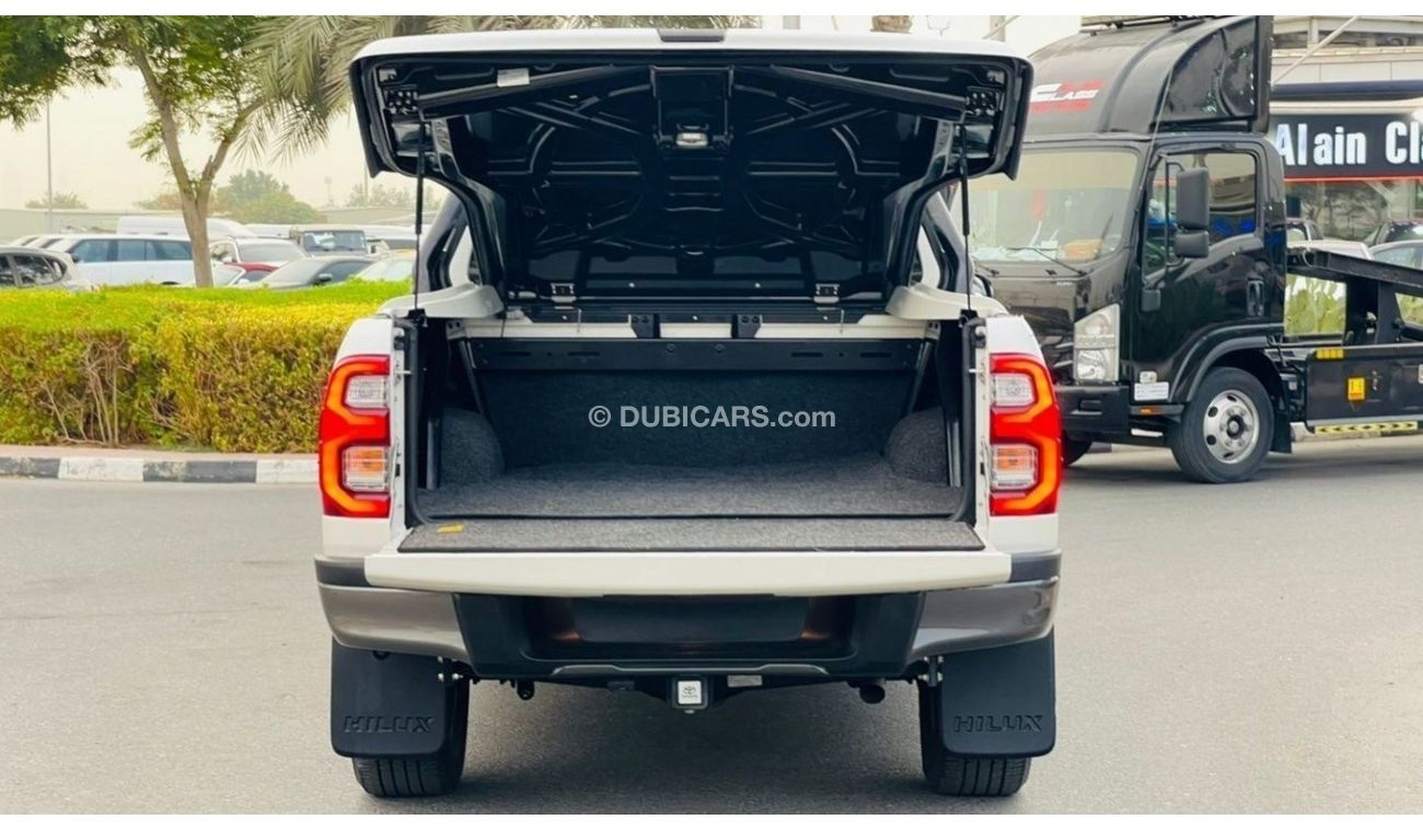 Toyota Hilux 2018 ROGUE 4X4 Diesel 2.8L | PREMIUM LEATHER ELECTRIC SEATS | PUSH START | BOOT COVER | GOOD CONDITI