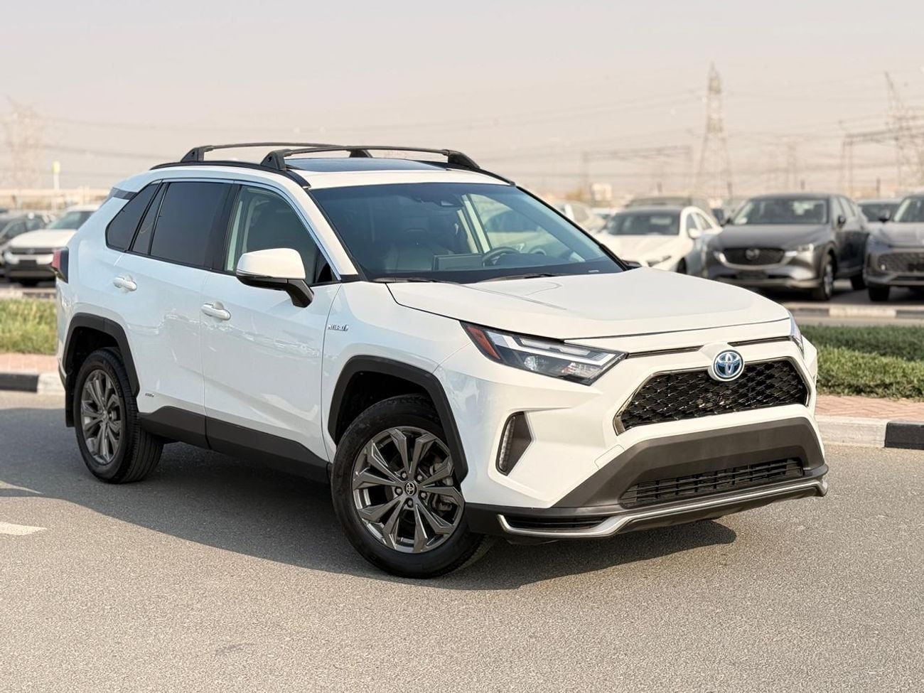 تويوتا راف ٤ Hybrid XLE AWD premium Full option | sunroof, leather seats, push start