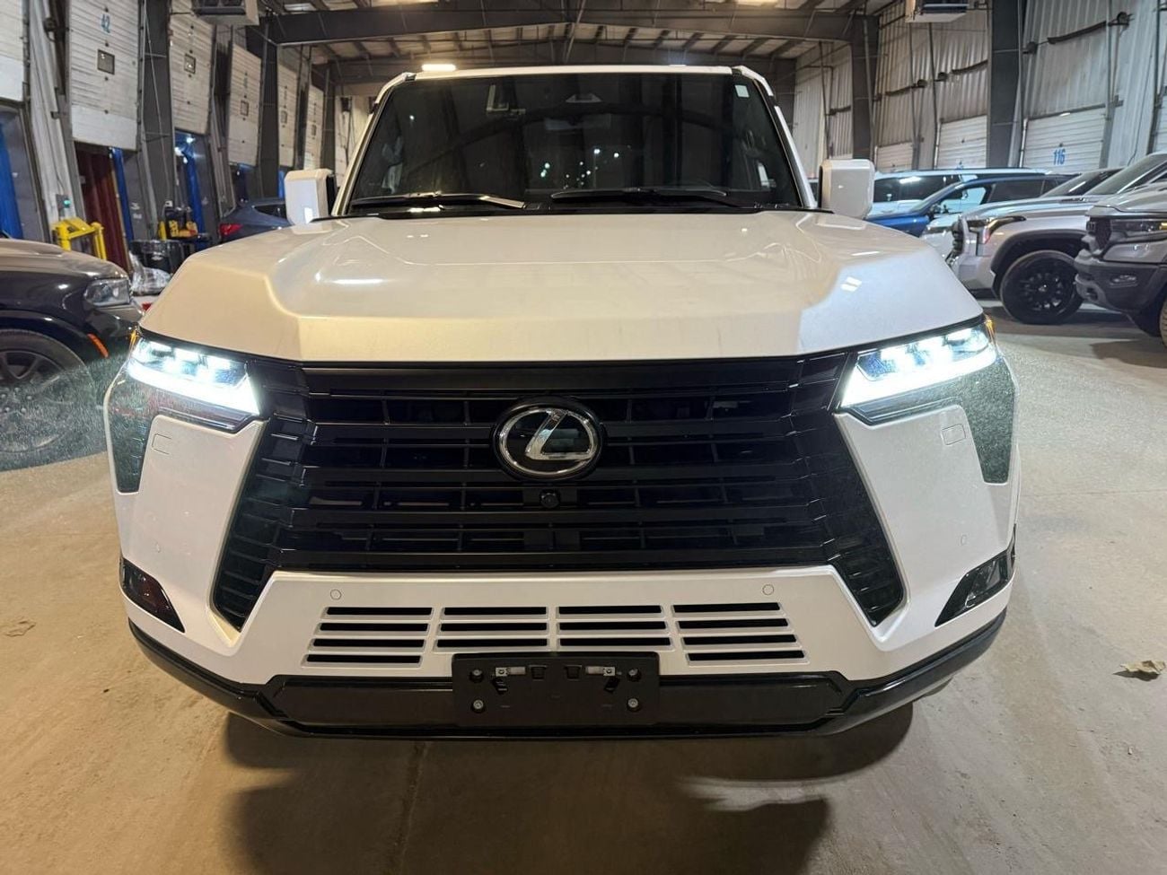 لكزس GX550 26/26 LUXURY PLUS