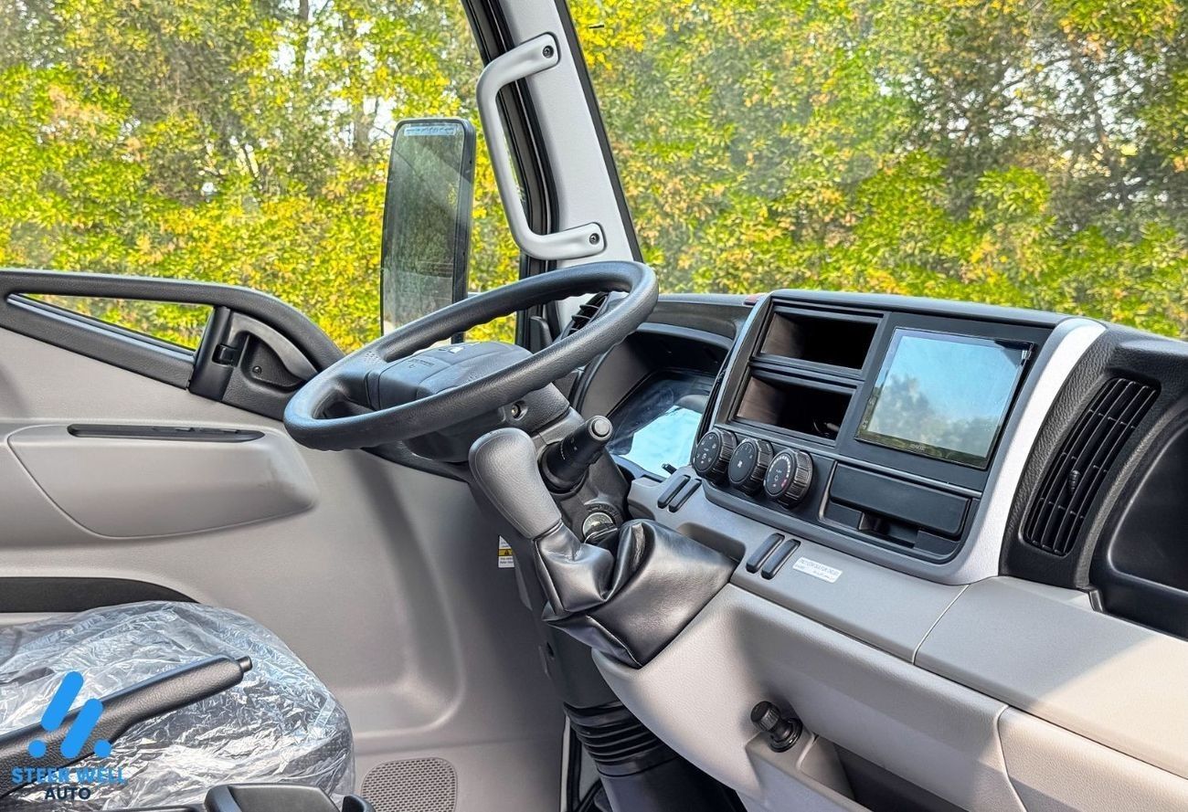 ميتسوبيشي فوسو كانتير 2024 Short Cargo Euro 5 / 3.0L RWD Diesel / Like New Condition / Book Now!