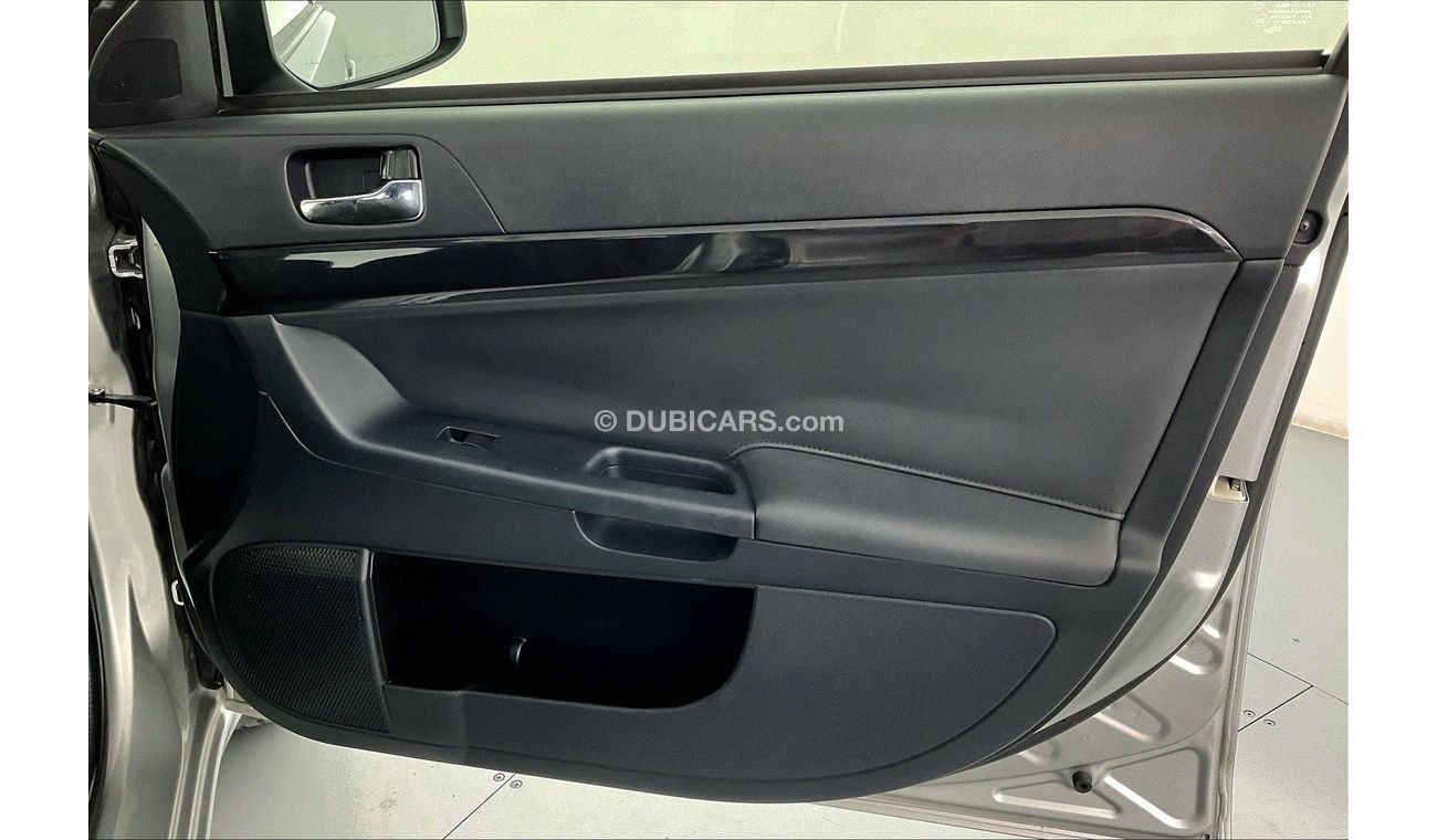 ميتسوبيشي لانسر GLS (W/Sunroof)