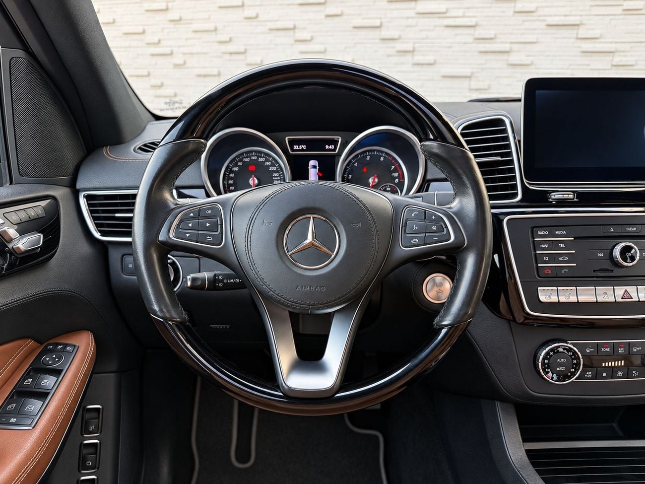 Mercedes Benz GLS500 STANDARD