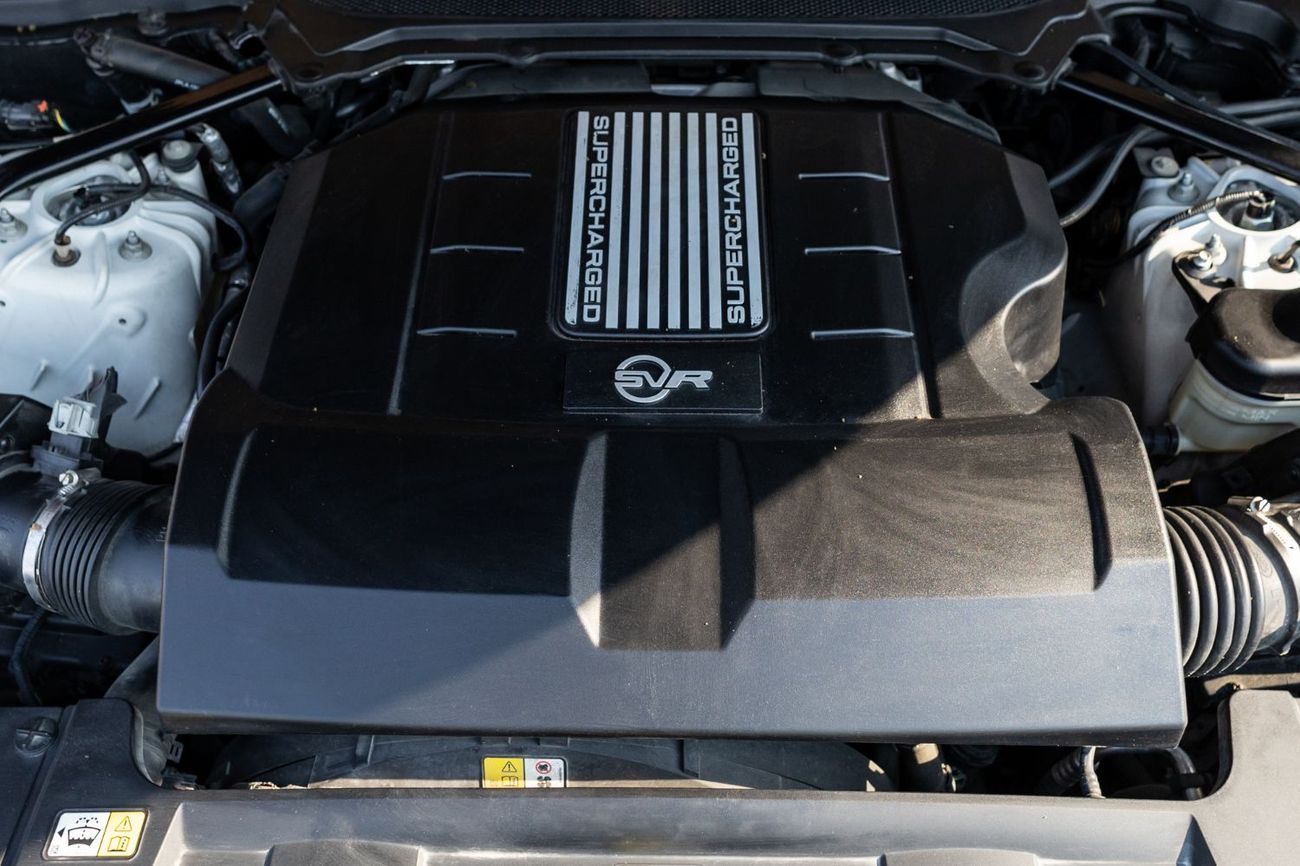 Land Rover Range Rover Sport SVR 5.0L (550 HP)