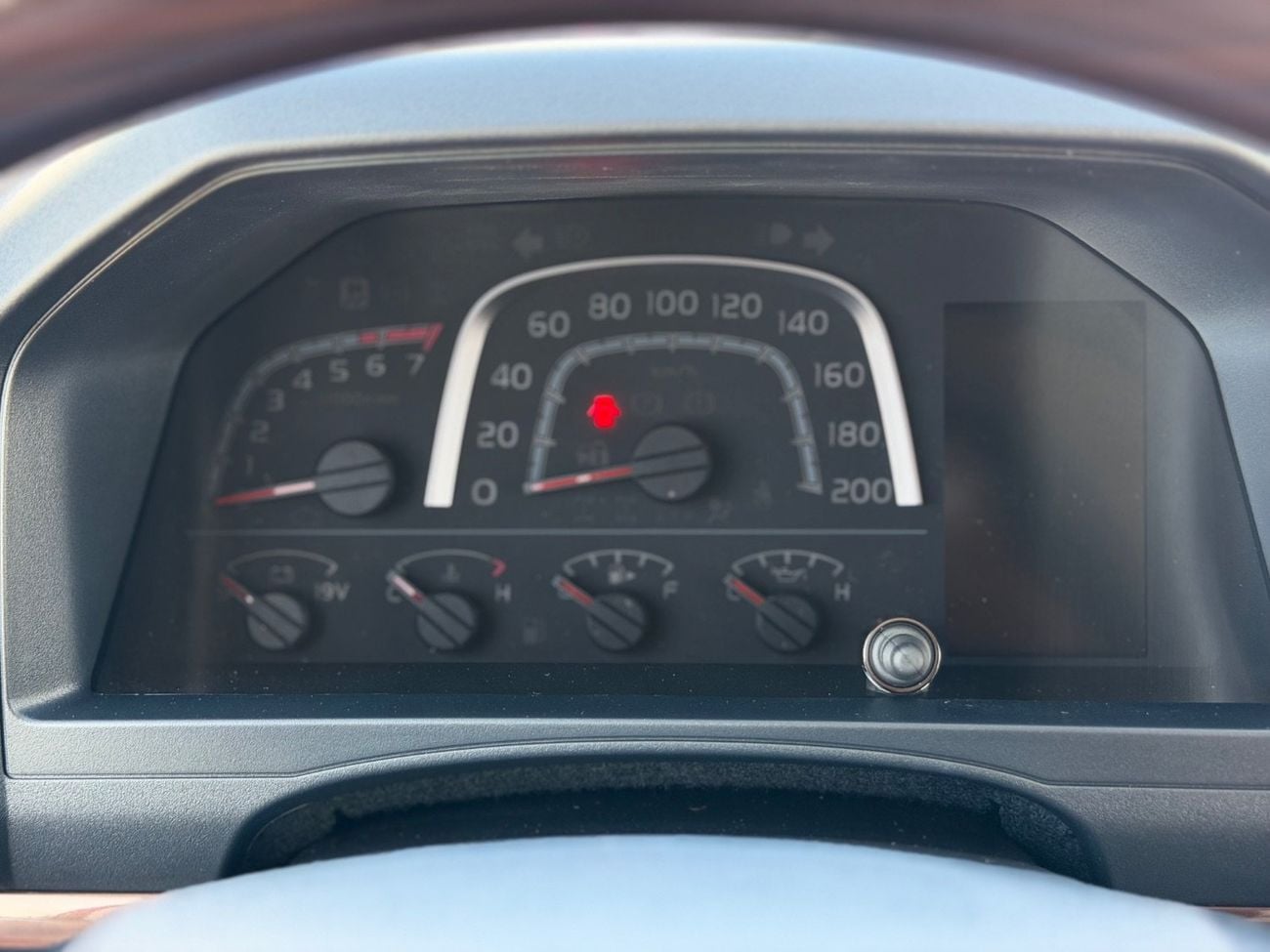 تويوتا لاند كروزر بيك آب Toyota Land Cruiser LC79 DC Full option Oman spec 2026