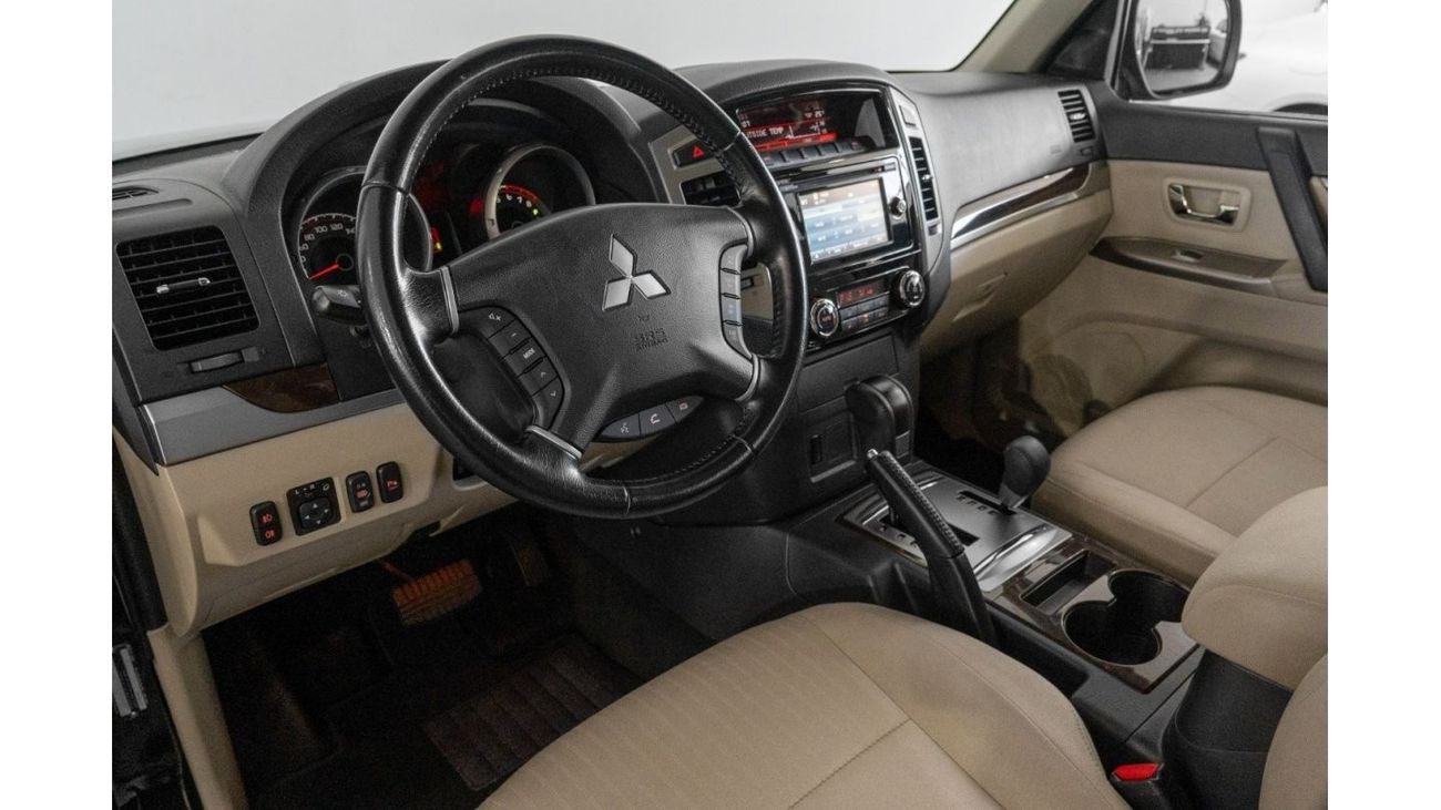 Mitsubishi Pajero 2022 Mitsubishi Pajero 3.0L GLS / 7 Seats / Full-Service History