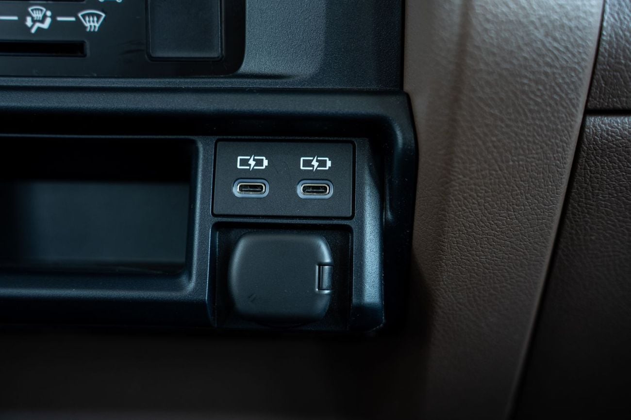 تويوتا لاند كروزر Toyota Land Cruiser LC76Hardtop2025 4.0L Petrol4WD Transmission A