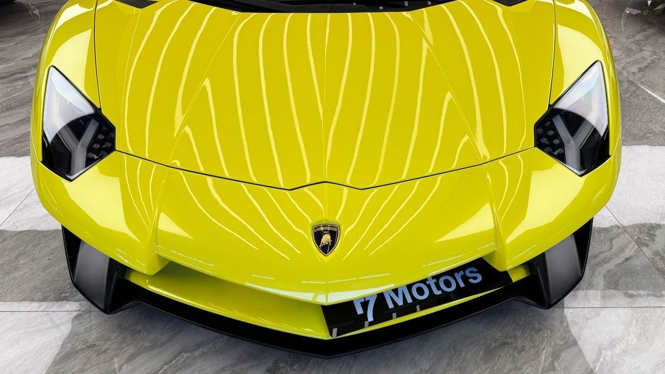 Lamborghini Aventador 6.5L V12 Lamborghini Aventador SV 2017 - LP 750-4 SV Roadster - Yellow (Giallo)