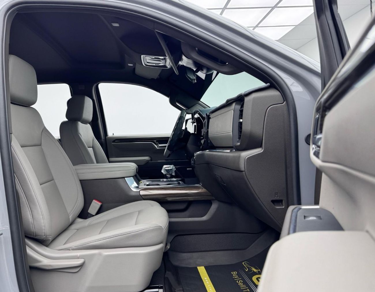 شيفروليه سيلفارادو 2024 Chevrolet Silverado 1500 Z71 LT Trail Boss, 2027 Chevrolet Warranty, Full Service History, GCC