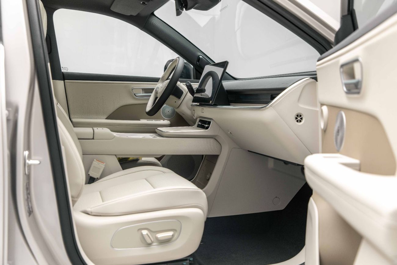 تويوتا BZ3X Max - Silver Inside Beige | Export Only