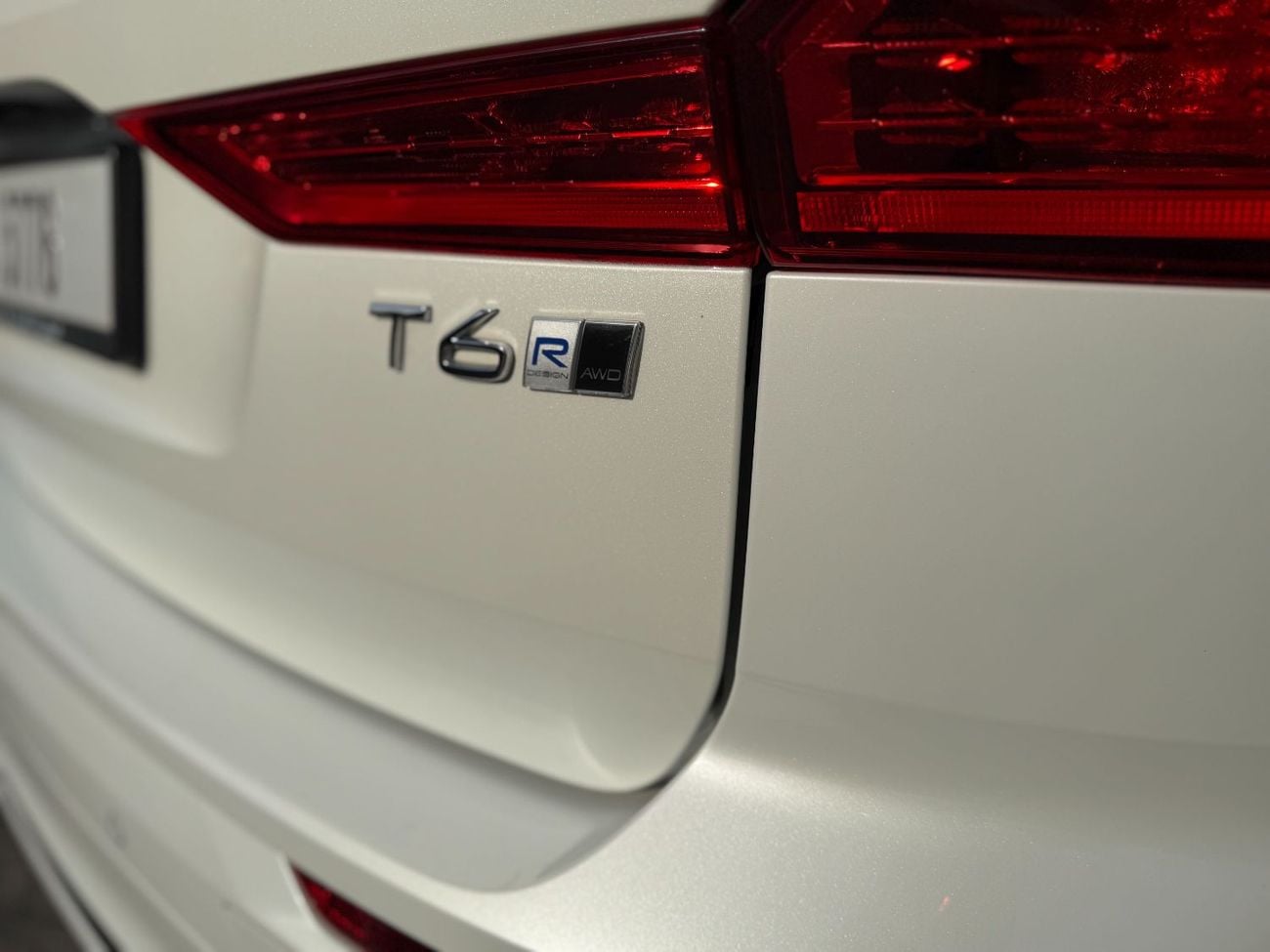 Volvo XC60 T6 R DESIGN HIGHLINE