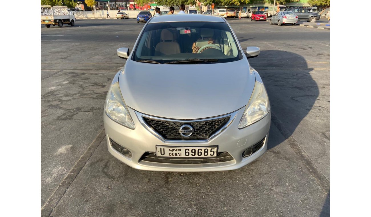 Nissan Tiida 1.6 2015 URGENT SALE 1.6 Accident free