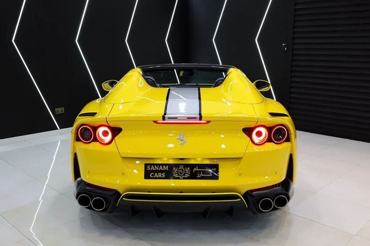 Ferrari 812 2023 Ferrari 812 GTS, Passenger Display, Carbon Interior, Dealer Warranty + Service!!