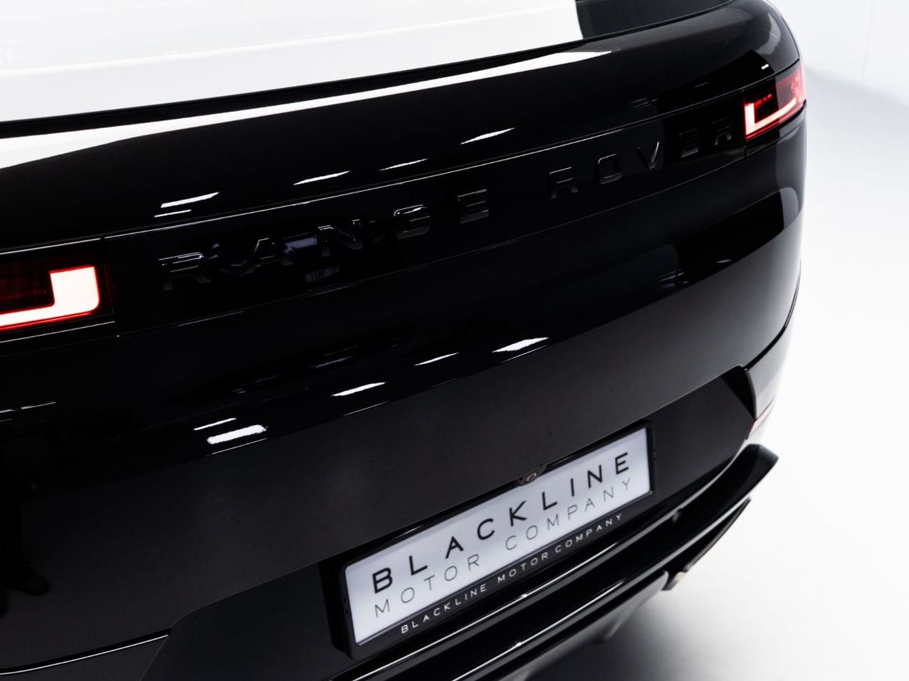 Land Rover Range Rover Sport DYNAMIC HSE P400 BUY NOW, PAY 2027 | THE BLACKLINE STANDARD | Jan 2029 Al Tayer Warranty