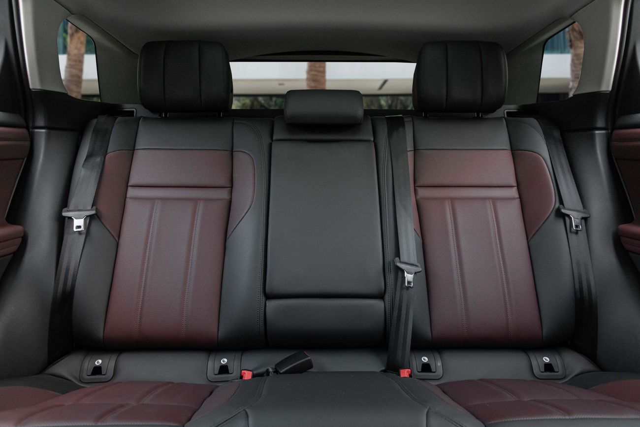 Land Rover Range Rover Evoque Range Rover Evoque SE P250 R-Dynamic | 3,721 P.M | 0% Downpayment | Impeccable Condition!