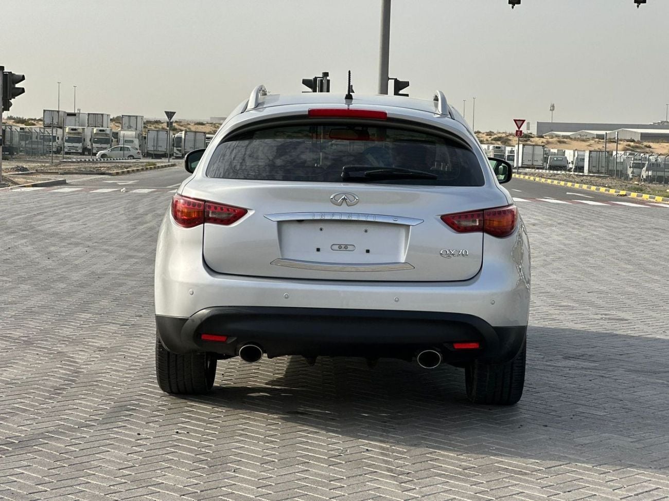 إنفينيتي QX70
