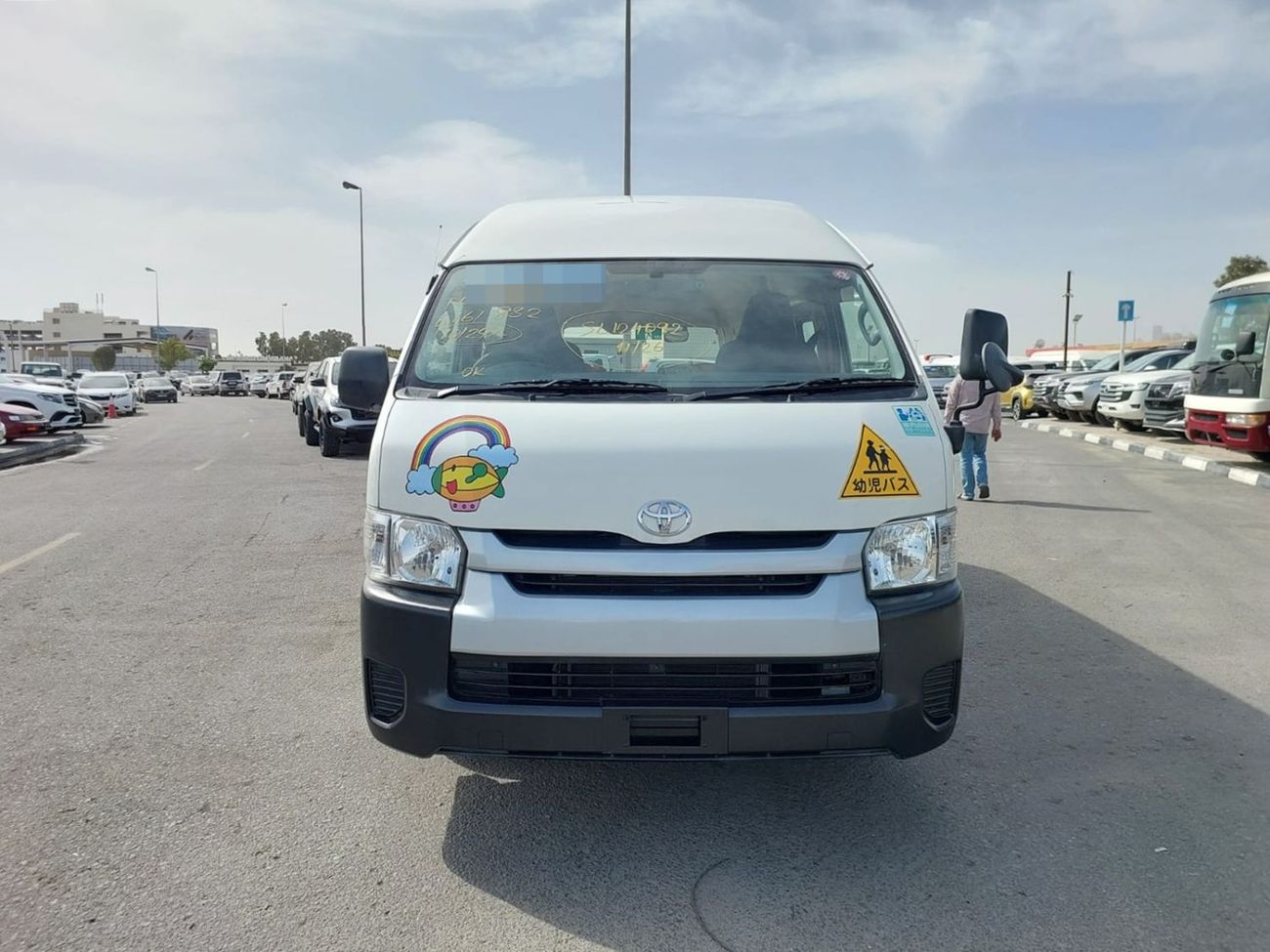تويوتا هاياس TOYOTA HIACE VAN RHD 2015 MODEL 2.7 L PETROL AUTOMATIC(PM61832)