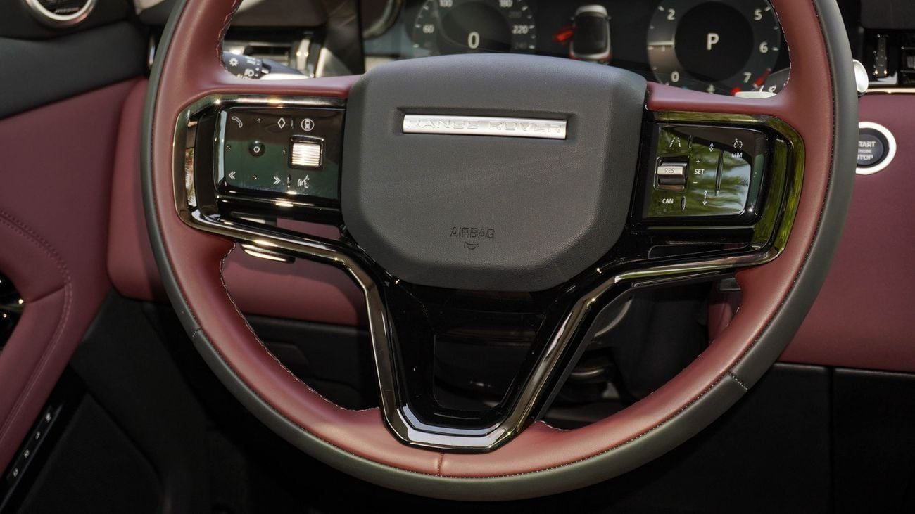 لاند روفر رانج روفر إيفوك SE P250 DYNAMIC 2025!! BLACK EDITION!! FIVE YEARS WARRANTY!! THREE YEARS SERVICE CONTRACT