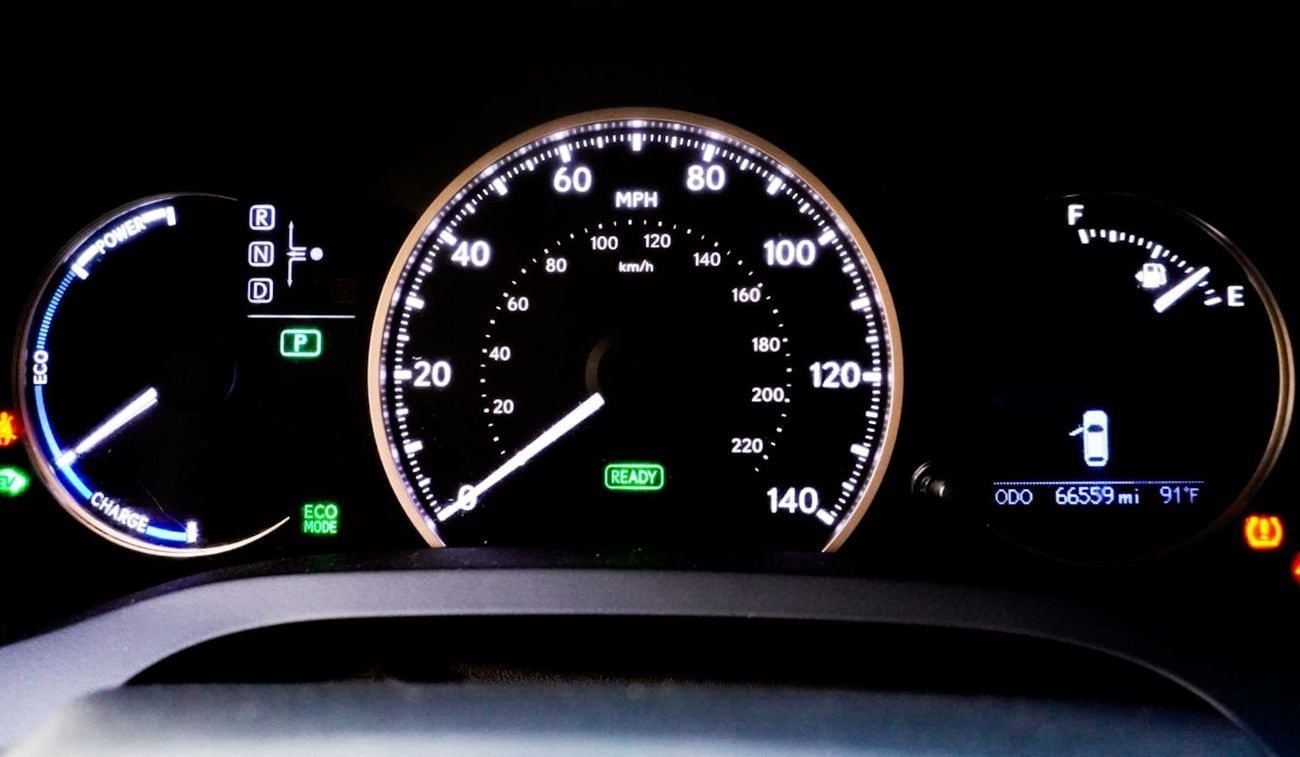 Lexus CT 200h Platinum 1.8L