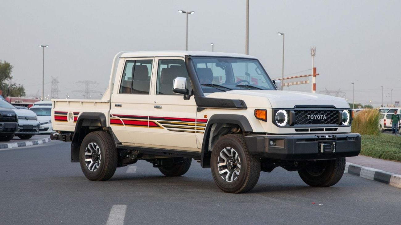 تويوتا لاند كروزر بيك آب LC79 PICKUP D/C 2.8L DIESEL A/T FULL OPTION Z1 , 2025 MODEL
