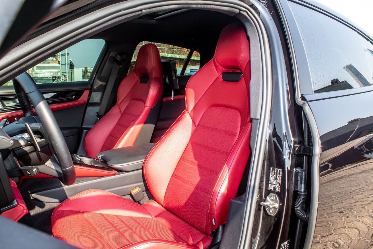 Porsche Panamera 4 3.0L