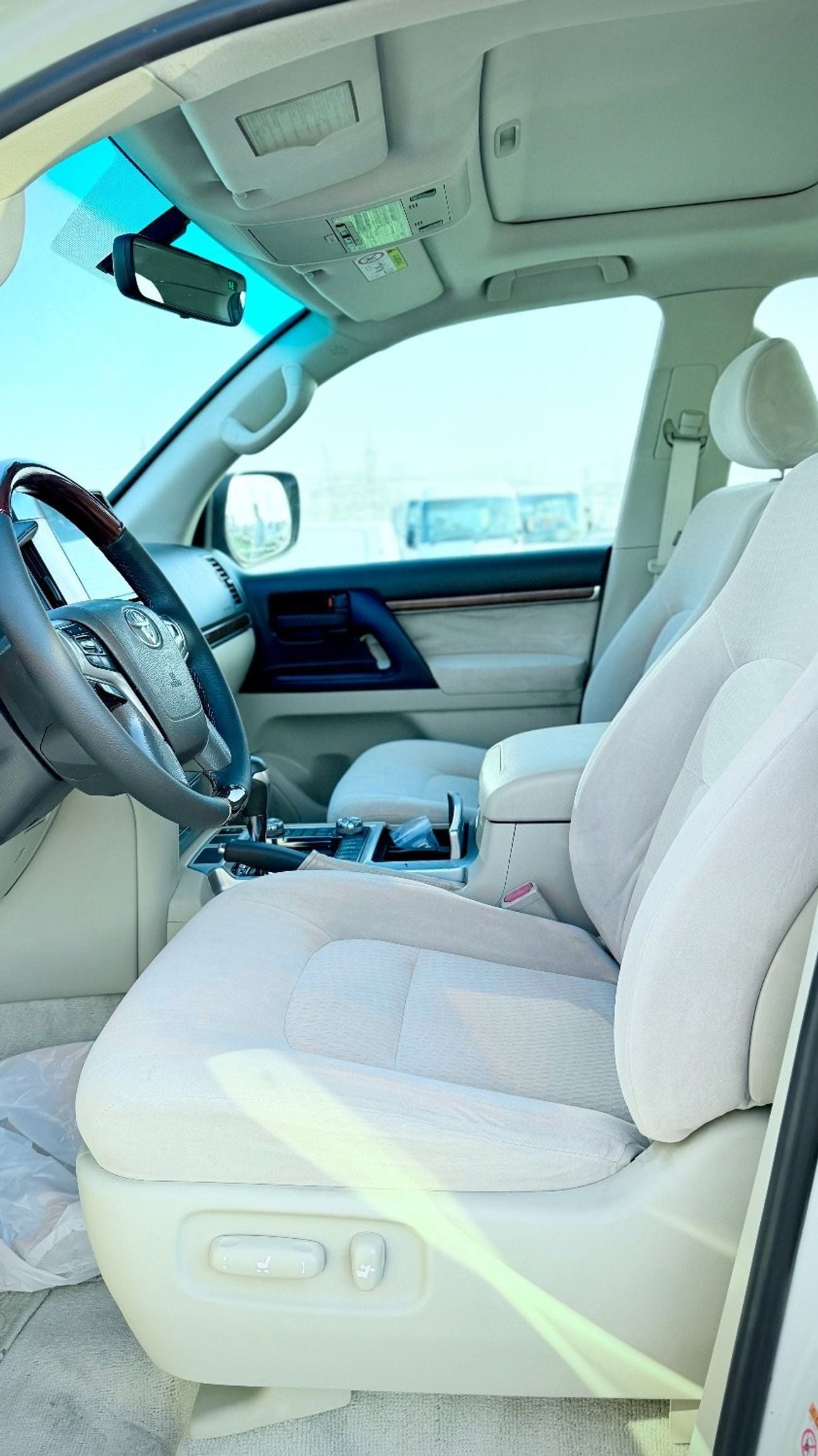 Toyota Land Cruiser 2020 Model GXR V8 Diesel Engine Full Option