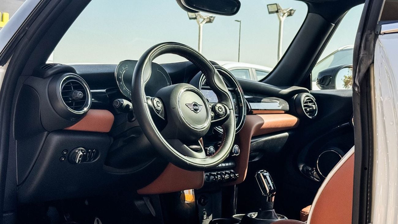 ميني كوبر إس JCW Kit 2022 Full Service History GCC Low Mileage 2.0L Turbo 4 Cylinders