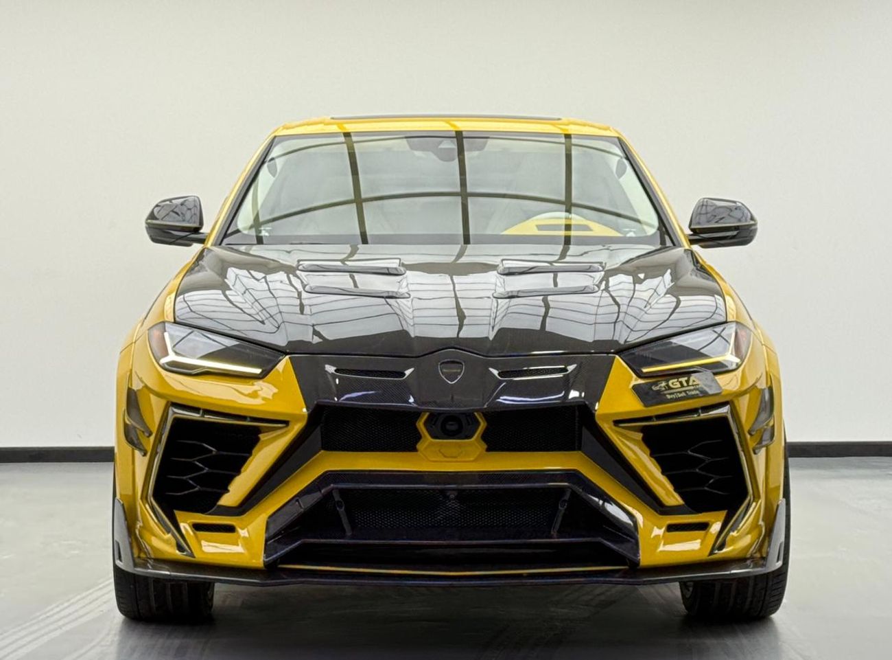 لامبورغيني اوروس STD 4.0T V8 2020 Lamborghini Urus Mansory Kit ,Warranty ,Service History ,Excellent Condition ,CANAD