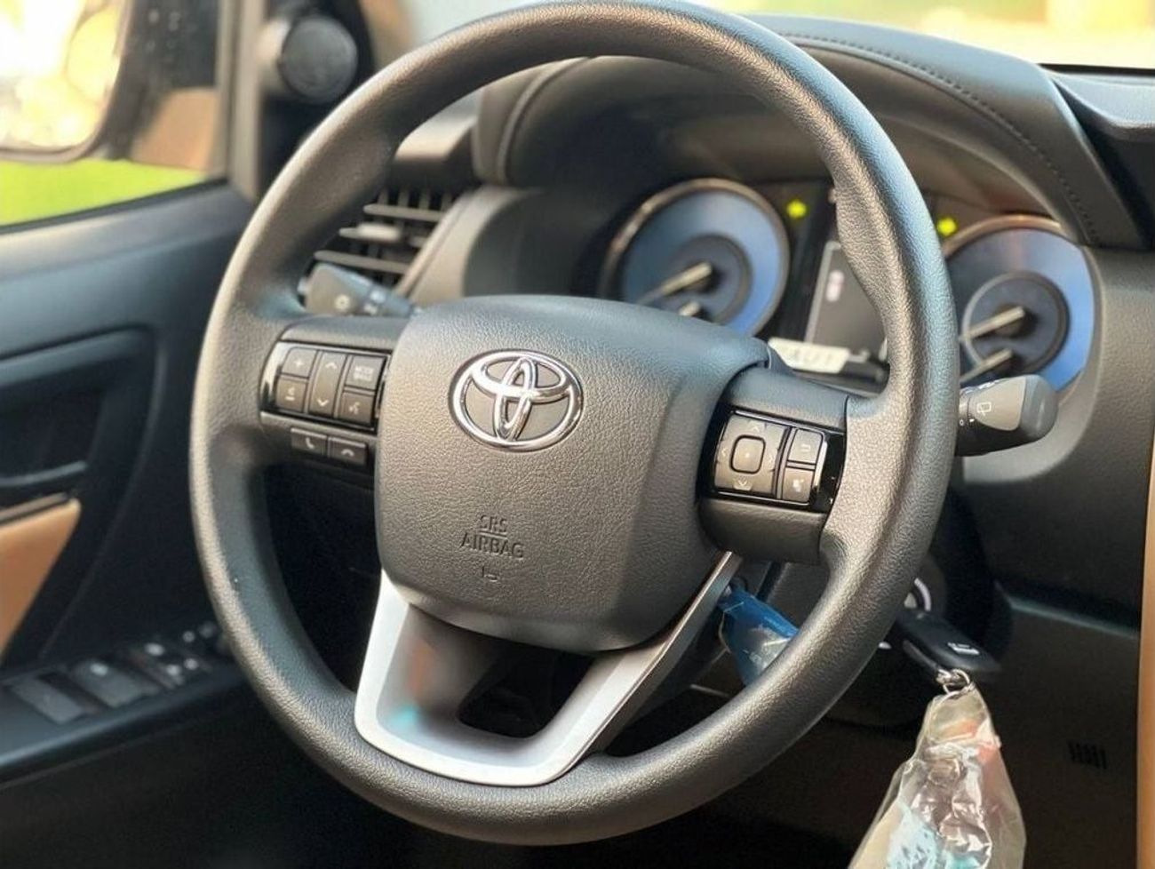 Toyota Fortuner 2.7L SUV 4WD // 2024 // WHIT DVD & BLUETOOTH & CAMERA // SPECIAL OFFER // BY FORMULA AUTO // FOR EXP