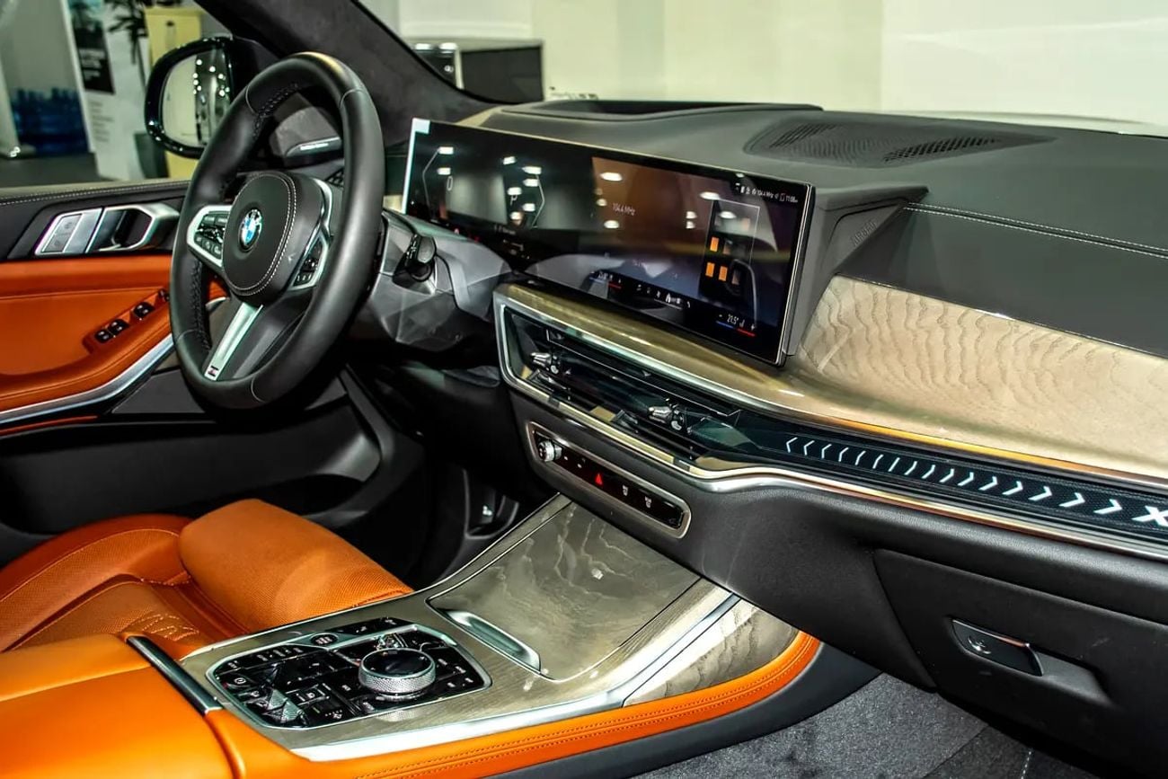 BMW X7 xDrive40i Luxury M Sport Package 7 Seats